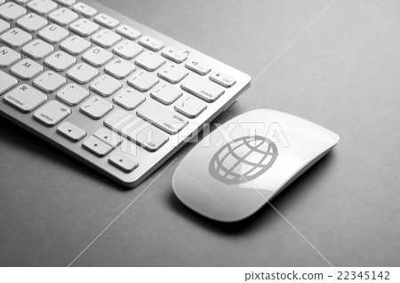 Social media icon on mouse & computer keyboard Social media icon on mouse & computer keyboard 22345142