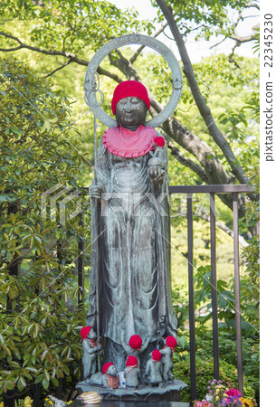 Shizuku Jizo's grand priest at the Senkyodo in Asakusadera in Taito Ward, Tokyo 22345230