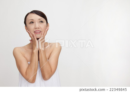 護膚長袍的女人 護膚長袍的女人 22349845