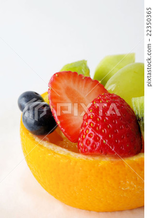 Assorted fruits Assorted fruits 22350365