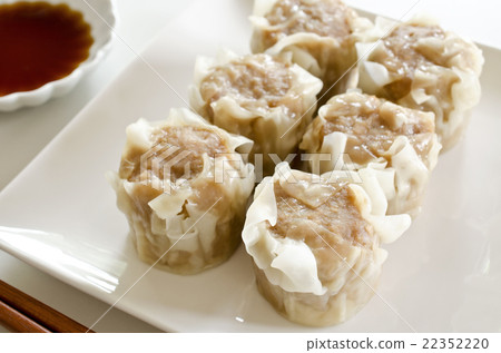 Meat dishes 22352220