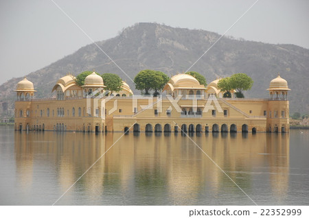 Jai Mahal - water palace in Jaipur, Rajasthan Jai Mahal - water palace in Jaipur, Rajasthan 22352999