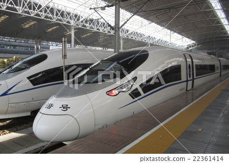 Shinkansen in Shanghai (Shanghai Fire Station) 22361414