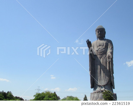 Ushiku偉大的雕像和天空 22361519