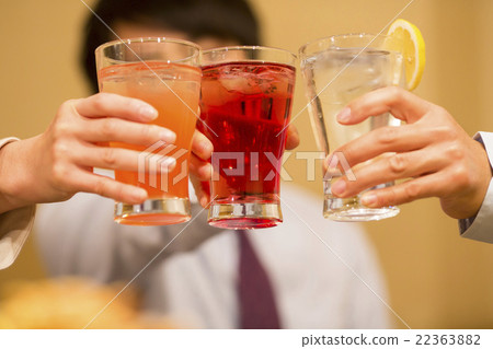 A toasting toast with Chu Hai 22363882