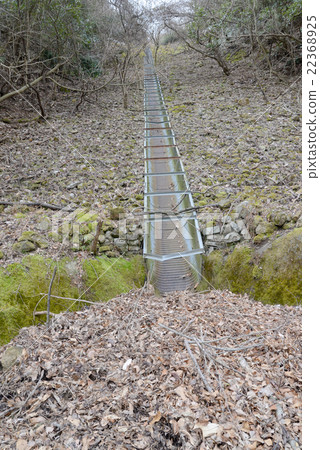 Steep slope 22368925