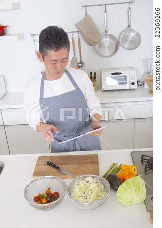Male cooking image Male cooking image 22369266