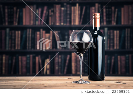 Reading and wine Reading and wine 22369591