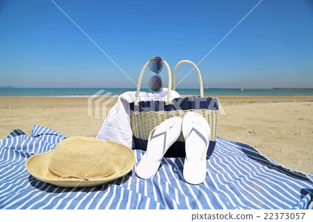 在海裡游泳 22373057