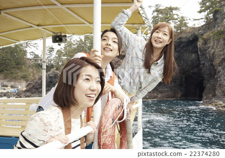 一個女人享受旅行 22374280