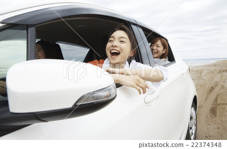一個女人享受旅行 22374348