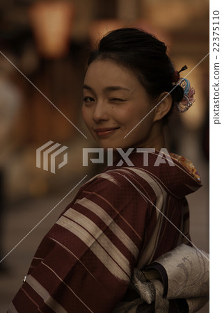 和服女性肖像 22375110