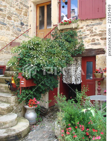 法國房子有鮮花Midi-Pyrénées地區 法國房子有鮮花Midi-Pyrénées地區 22385469