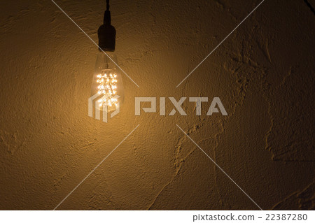 Lightbulb hang on concrete wall Lightbulb hang on concrete wall 22387280