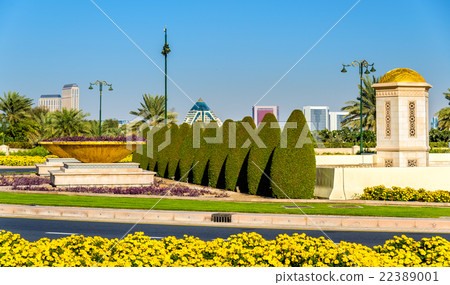 Garden near Zabeel Palace in Dubai, UAE 22389001