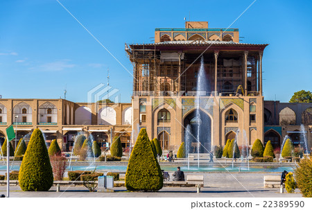 Ali Qapu Palace on Naqsh-e Jahan Square in Isfahan 22389590