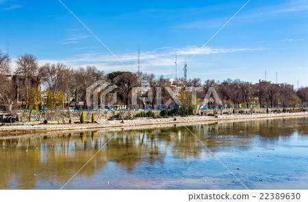 View of the Zayanderud river in Isfahan, Iran View of the Zayanderud river in Isfahan, Iran 22389630