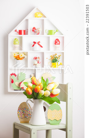 The House Easter The House Easter 22391503