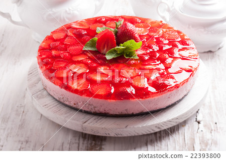 The Strawberry cake The Strawberry cake 22393800