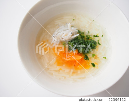 嬰兒的嬰兒食品嬰兒麵條 嬰兒的嬰兒食品嬰兒麵條 22396112