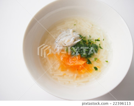 嬰兒的嬰兒食品嬰兒麵條 嬰兒的嬰兒食品嬰兒麵條 22396113