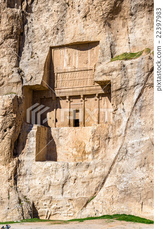 Ancient tombs of Achaemenid kings in Iran 22397983