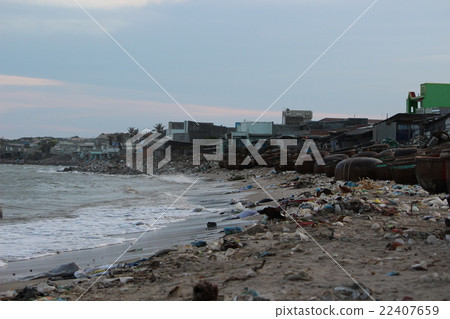Garbage-large beach 22407659