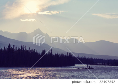 Canadian mountains 22407852