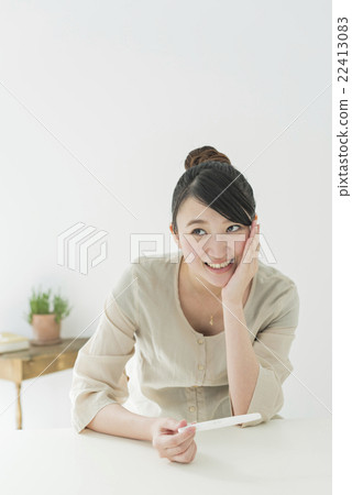 Maternity Friends 22413083
