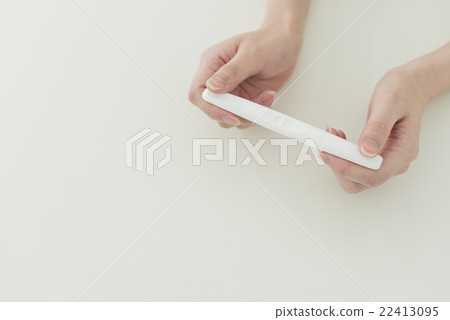 Maternity Friends 22413095