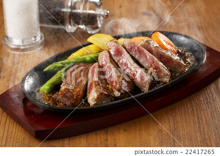 Domestically produced Kuroge Wagyu beef sirloin steak Iron plate Sheng Domestically produced Kuroge Wagyu beef sirloin steak Iron plate Sheng 22417265