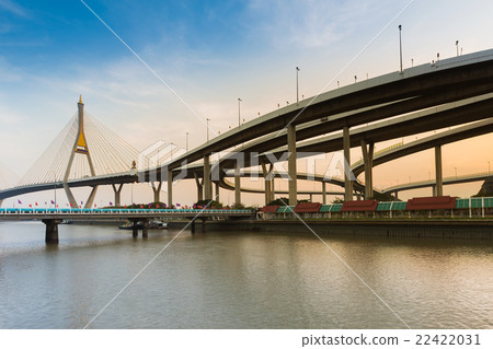 Highway intersection connect to suspension 22422031