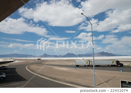 Bonneville Salt Flat Bonneville Salt Flat 22431074