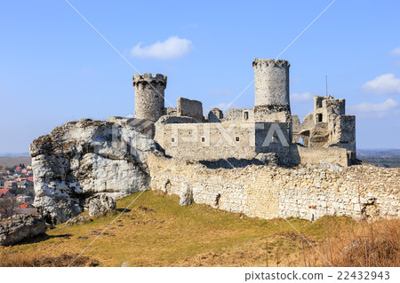 Ogrodzieniec Castle, Poland. 22432943