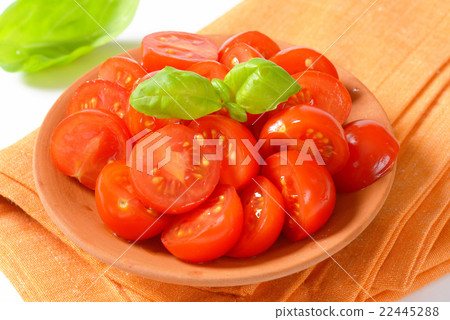 Halved cherry tomatoes Halved cherry tomatoes 22445288