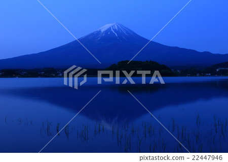 Fuji view from early morning Kawaguchiko 22447946