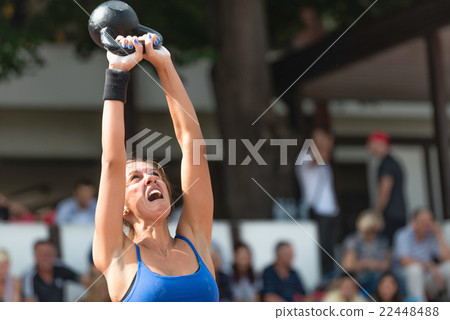 Kettle bell swing Kettle bell swing 22448488