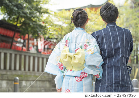 Yukata couple 22457050