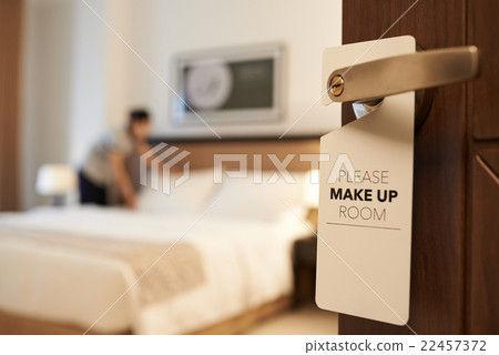 Please make up my room 22457372