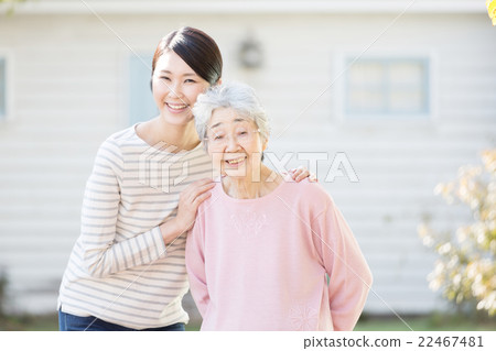 A family to relax in the garden A family to relax in the garden 22467481