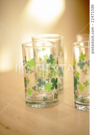 三葉草圖案玻璃 三葉草圖案玻璃 22471586