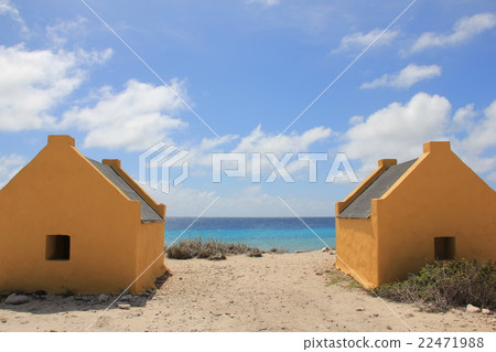 island, cabin, orange 22471988