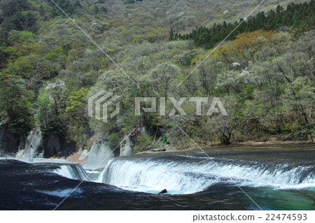 Fubuzuki waterfall 22474593