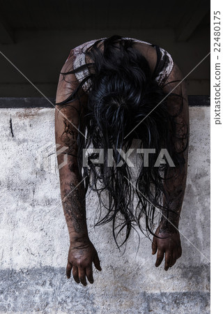 Zombie girl in haunted house Zombie girl in haunted house 22480175