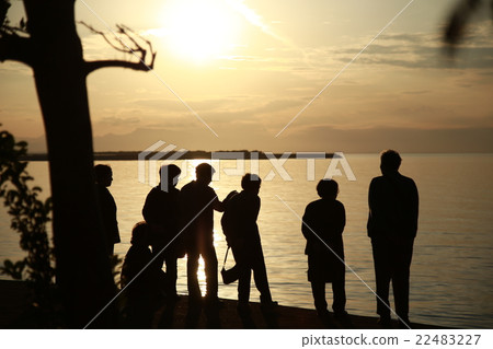 在Masutama海岸的日落 22483227