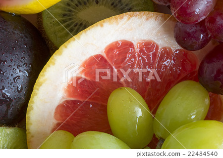 fruit slices close-up fruit slices close-up 22484540