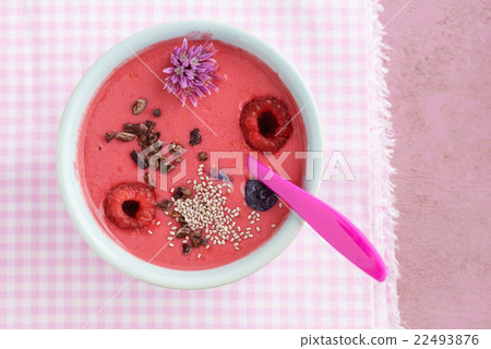 Raspberry smoothie bowl Raspberry smoothie bowl 22493876