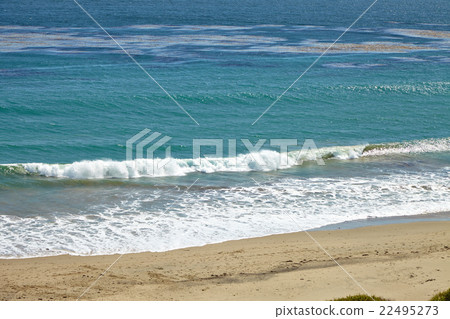 Ocean view from the cliff 22495273