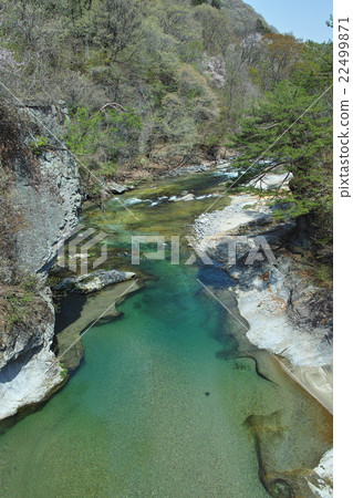 從Fukiwari谷吹製橋上游的視圖 22499871