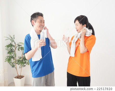 中間夫婦要保濕 22517810